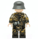 WW2 Rifleman in Oak Camo (Spring)  Minifigure - United Bricks