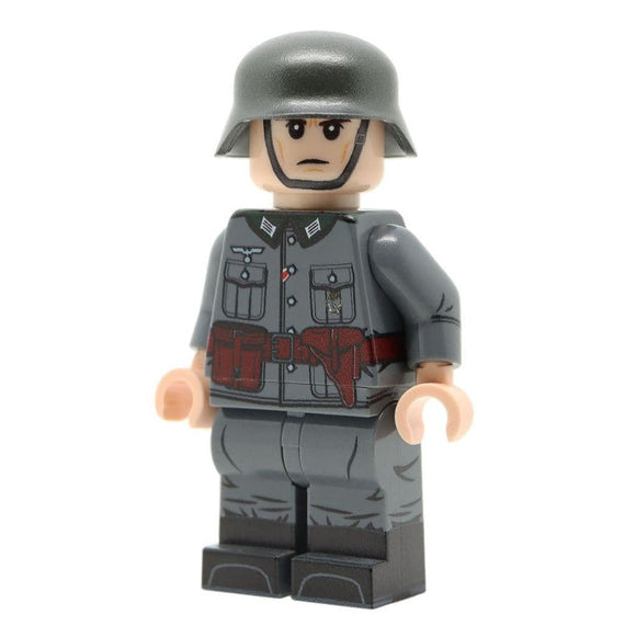 WW2 Officer Minifigure - United Bricks