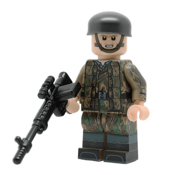 WW2 Fallschirmjager Minifigure - United Bricks