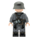 WW2 German Rifleman Figure (Mid-Late War)- Updated Version - United Bricks